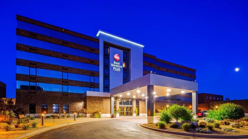 Best Western Plus Kelly Inn (Saint Cloud) 