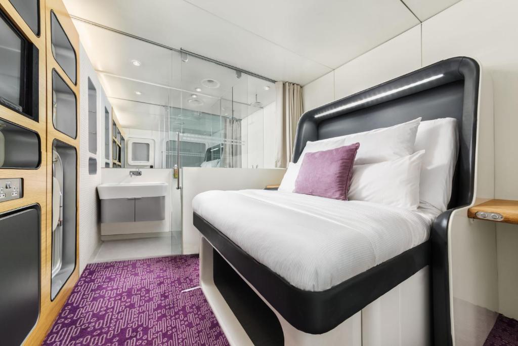 YOTELAIR Amsterdam Schiphol Transit Hotel